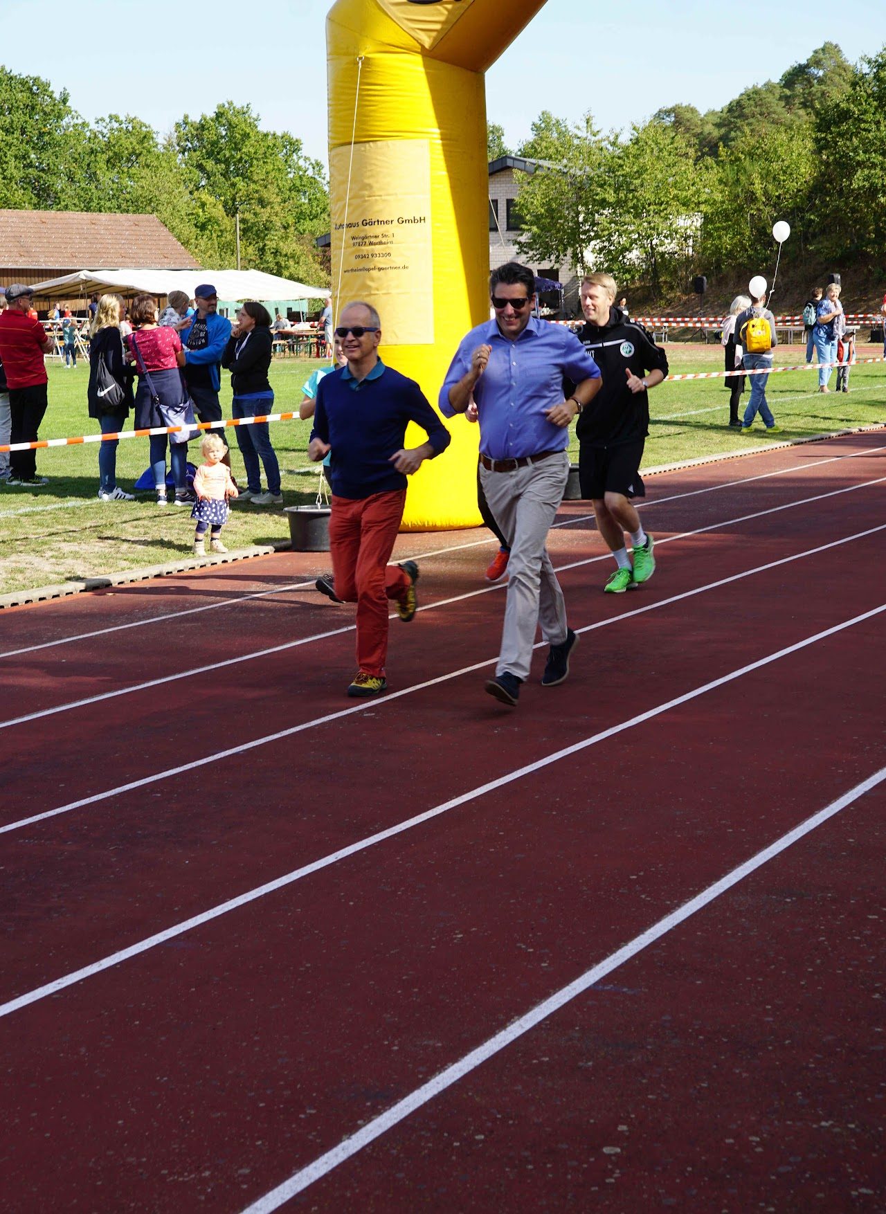 Bild vom 11. Benefizlauf im Jahr 2019. Dies ist das 42. Bild.